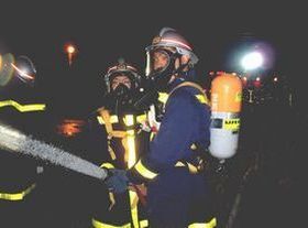 夜間模擬火災訓練の写真
