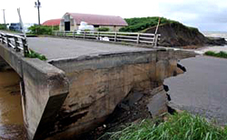 北里地区・道路、河川被害1の写真